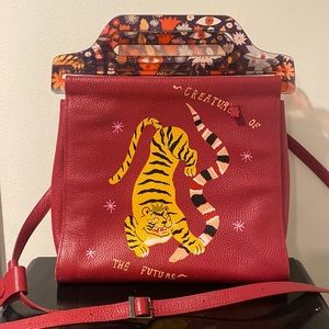 Min & Mon Manuel Crossbody Plastic Handle